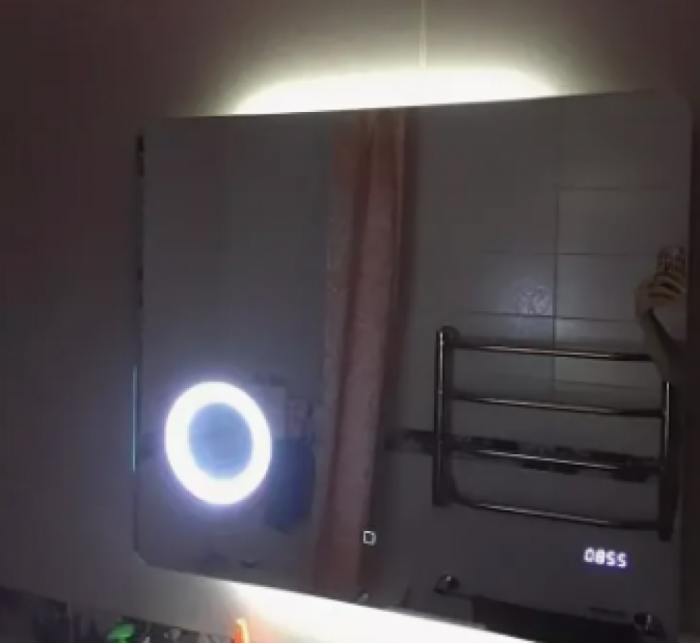 Зеркало Акватон Элио 120 с подсветкой, электронными часами и увелич. зеркалом
